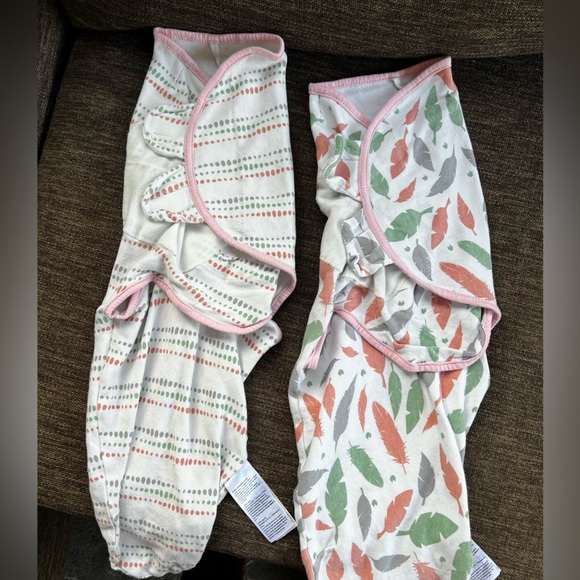 Baby Swaddle Set with Feather and Dot Patterns- set of 2 - Picture 1 of 3